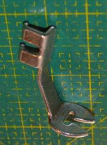 NECCHI Lydia Button Sewing Foot (Pre-owned)